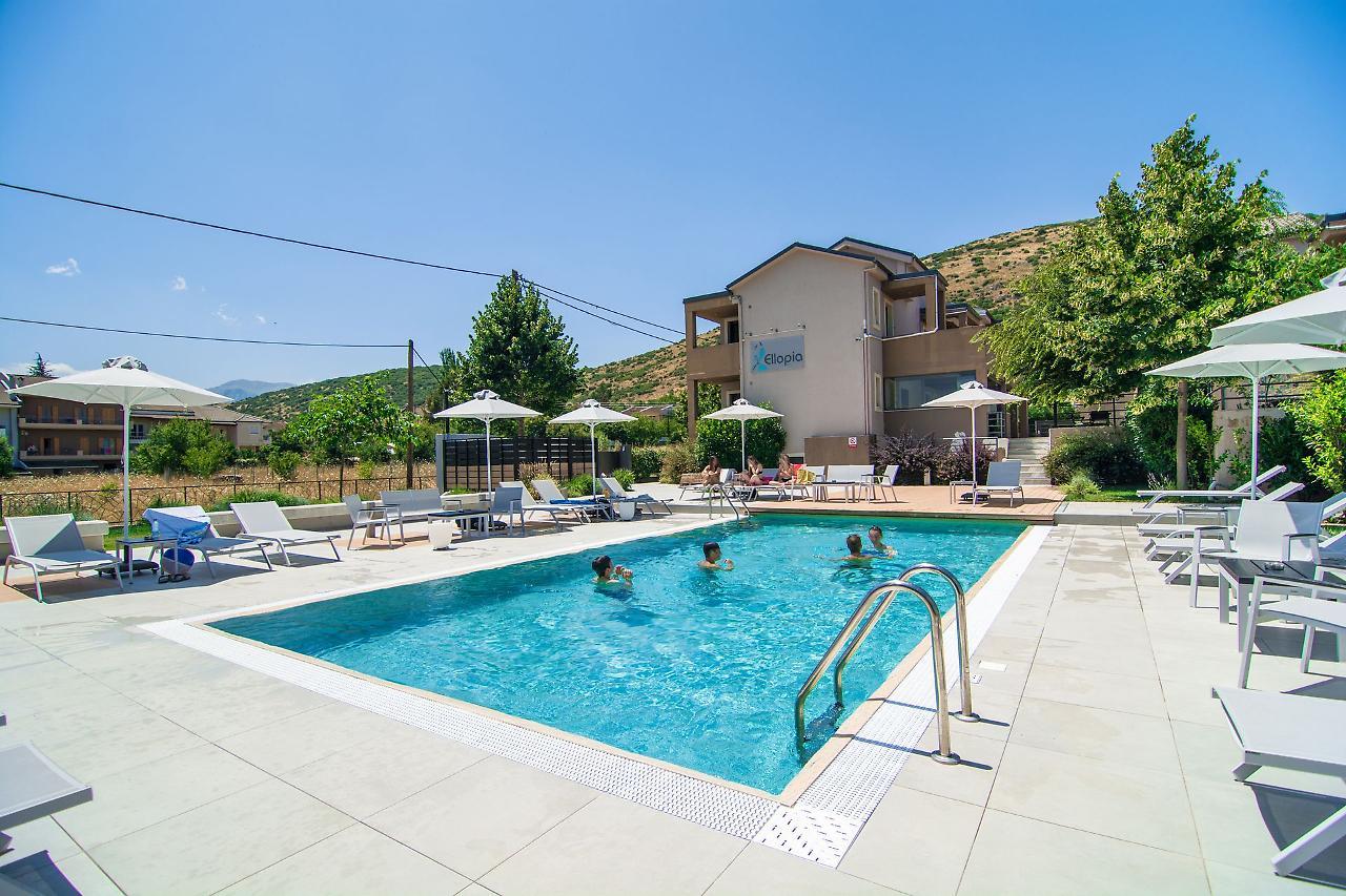 יואנינה Ellopia Point Hotel מראה חיצוני תמונה